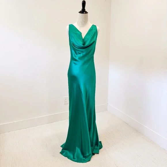 green emerald velvet dress ABS Allen Schwartz Women's Plunging Neckline Gown W/Shoulder Cut Out,  Peacock, Large : Amazon.co.uk: Fashion main image 0